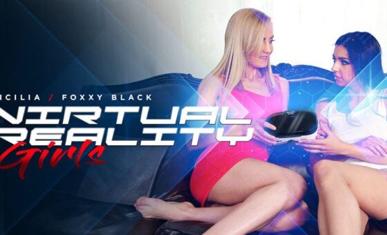 [For Women] Virtual Reality Girls – Naughty Blonde & Sexy Brunette Lesbian